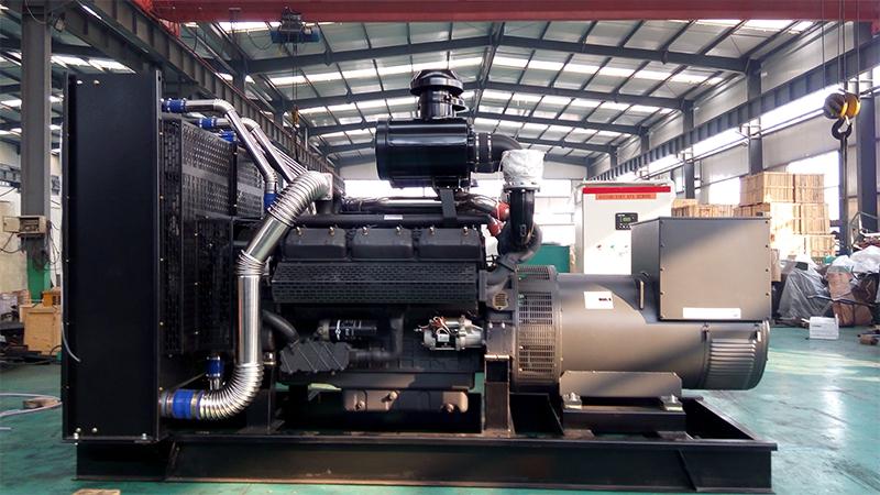 1-11-1-55-700kw-sdec-diesel-generator_05.jpg